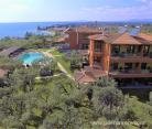 SUNDAY RESORT(Cozy Studios and Spacious Apartments), private accommodation in city Halkidiki, Greece